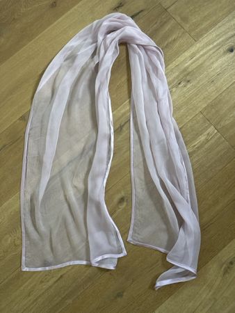 Etole légère rose parme pale voile avec bordure satinée soie