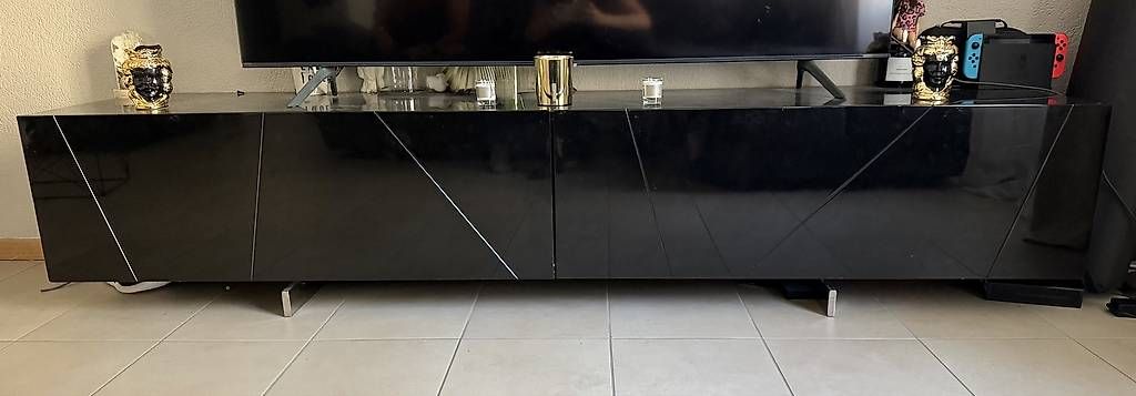 Mobili TV: Meuble TV  – Usato da Roche VD venduto da Vide_dress_La