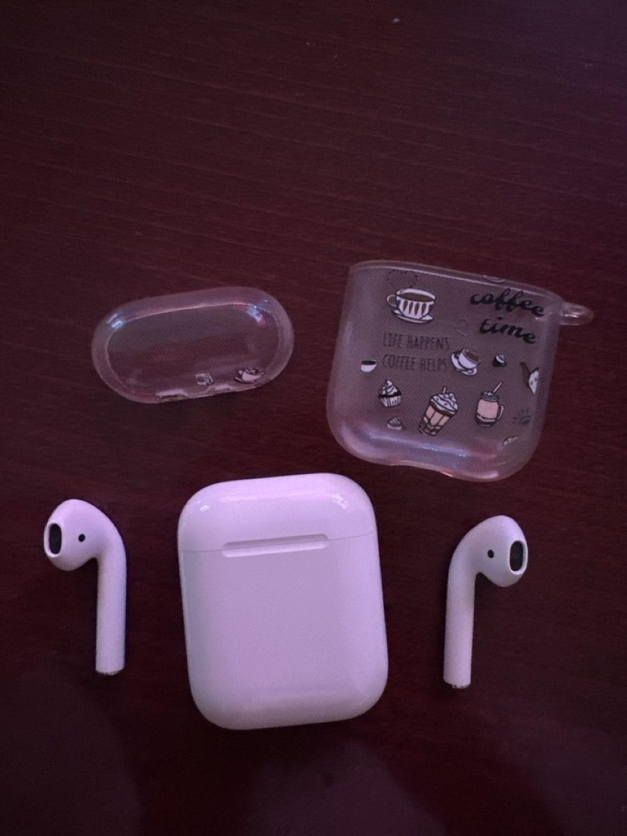 Apple Cuffie: Apple AirPods 2. Generation mit Lightning-Ladecase – Usato da Gutenburg venduto da 311_bx2d