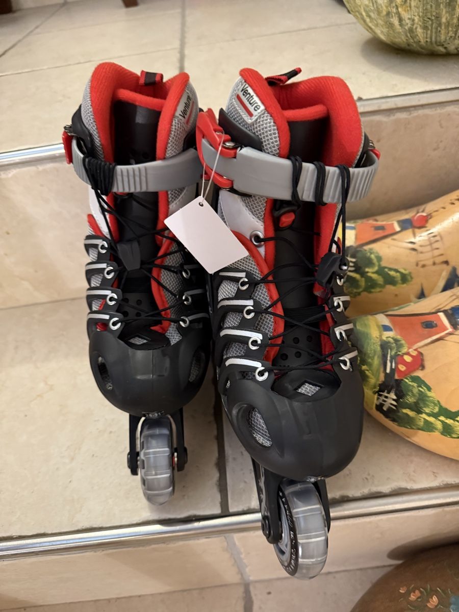Pattini in linea & Pattini a rotelle: Roller 28-31 neufs  – Nuovo (secondo la descrizione) da Tavannes venduto da calimero1012