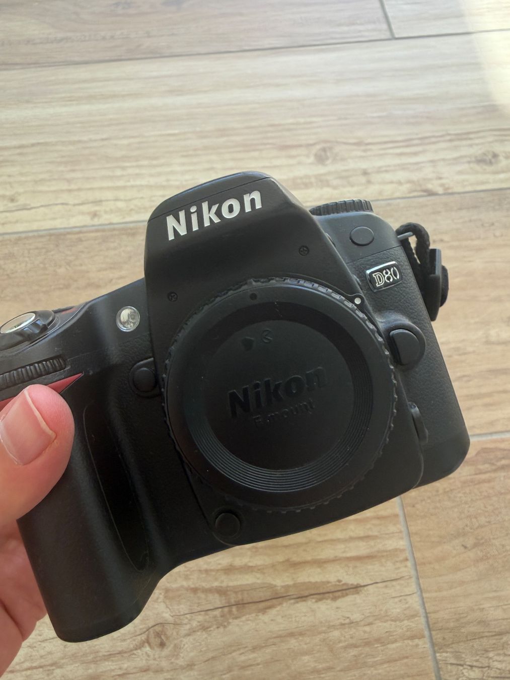 Nikon Fotocamera: Nikon D80 – Usato da Langnau am Albis venduto da charlie_kdg