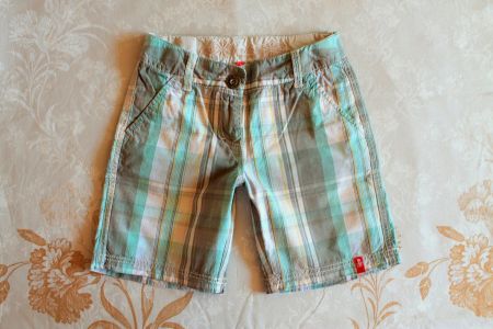 Esprit * karierte SHORTS / Bermuda / kurze Hose  140