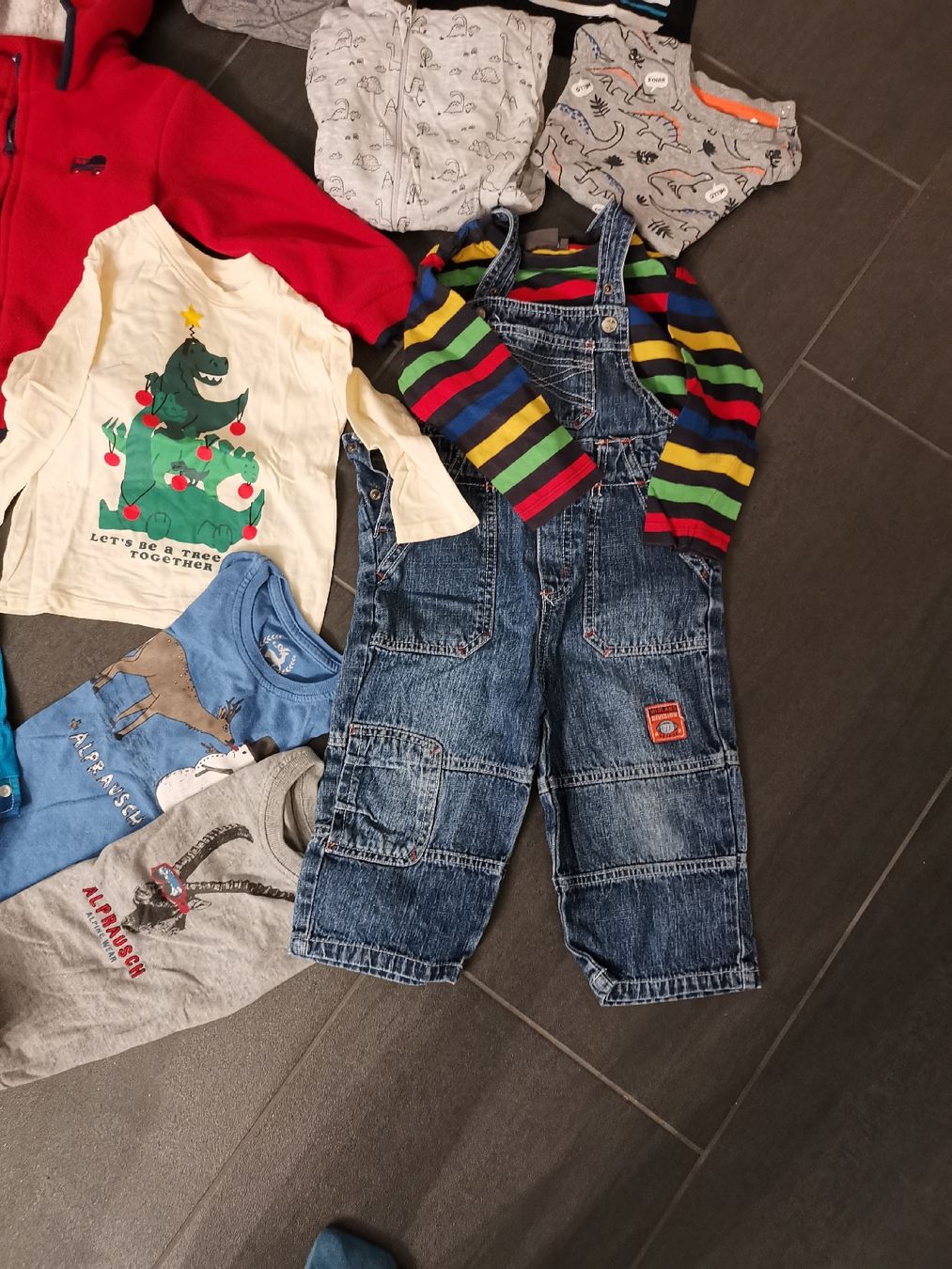 Lotti & Set di vestiti: grosses Kleiderset – Usato da Matzendorf venduto da hauli2 1