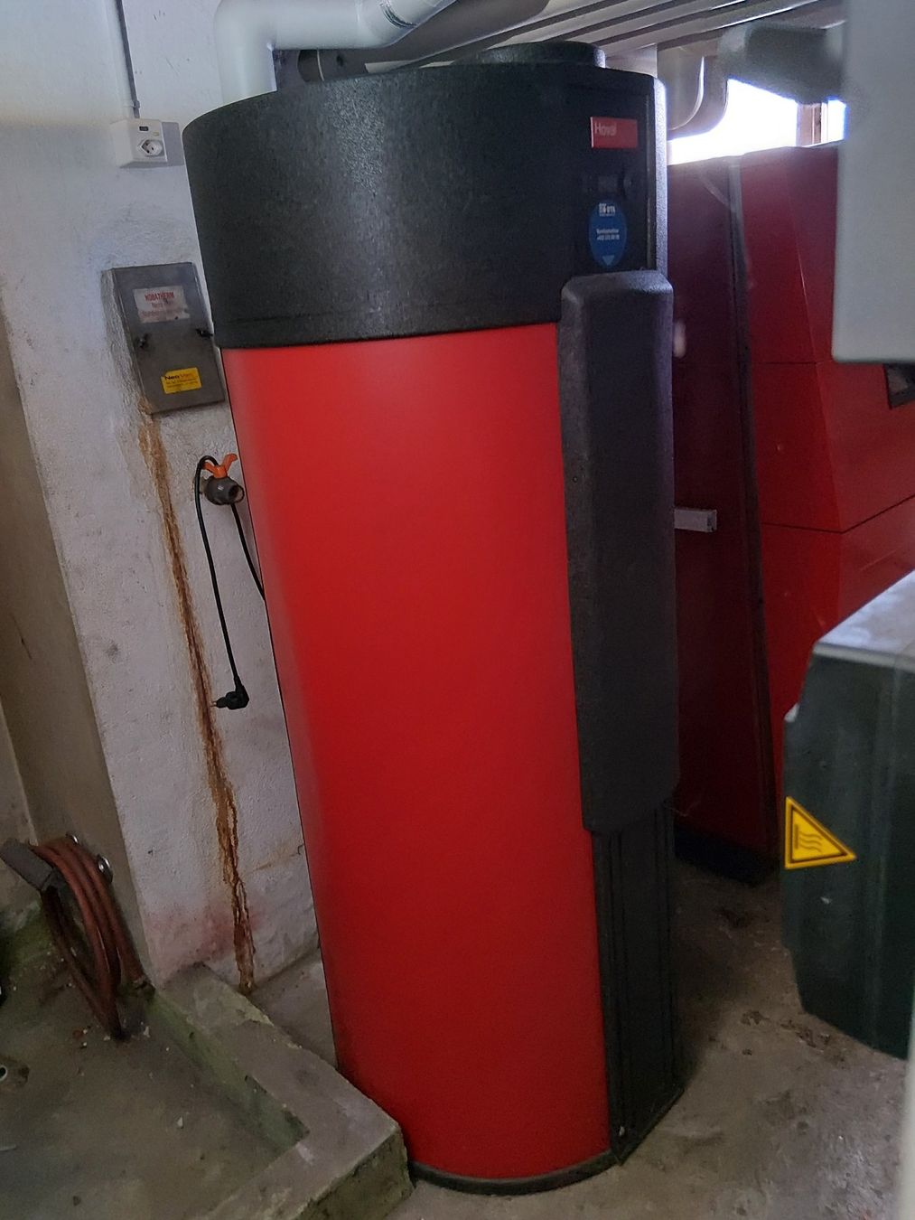Hoval Installations sanitaires: Wärmepumpenboiler Hoval – D'occasion à Gamprin par philipp33 1