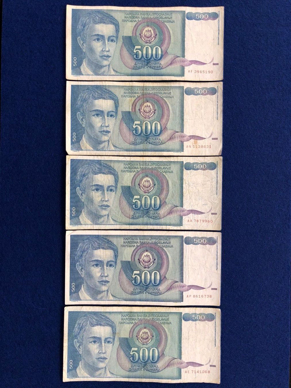 Banconote: Belgrad 1990 - YU - 5x500 Dinar – Usato da Pfäffikon SZ venduto da Sieben77 2
