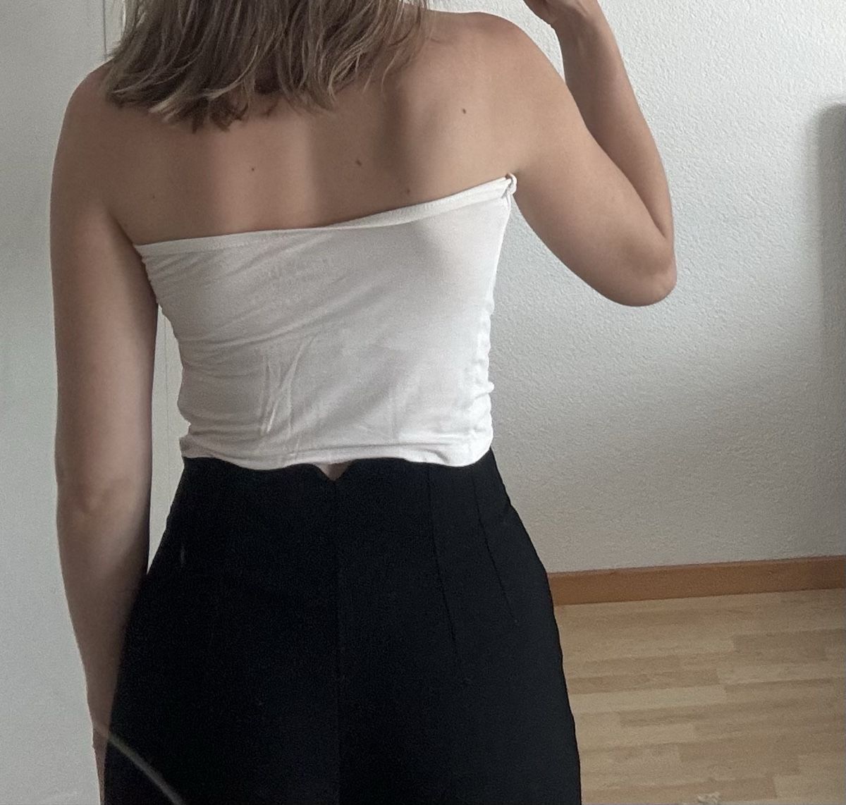 Hollister Top: American Eagle Top, trägerlos, weiss, Gr. M – Usato da Wabern venduto da est_jw6s 1