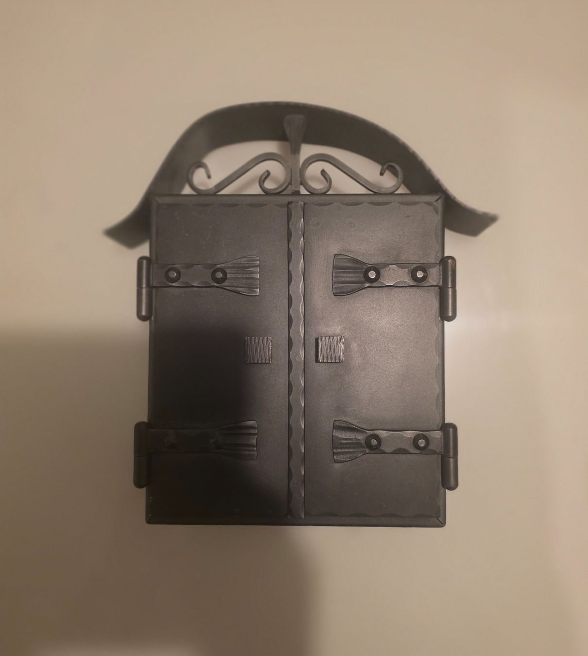 Autres articles pour la maison: Boîte de rangement pour clés en fer forgé – D'occasion à Jouxtens-Mézery par ger_hpd5