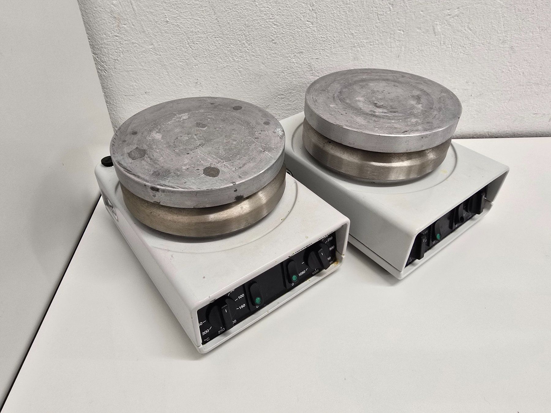 Tutte le macchine: 2er Set Heidolph MR 2002 Magnetrührer – Usato da Niederdorf venduto da LeptonAG_Labor 3