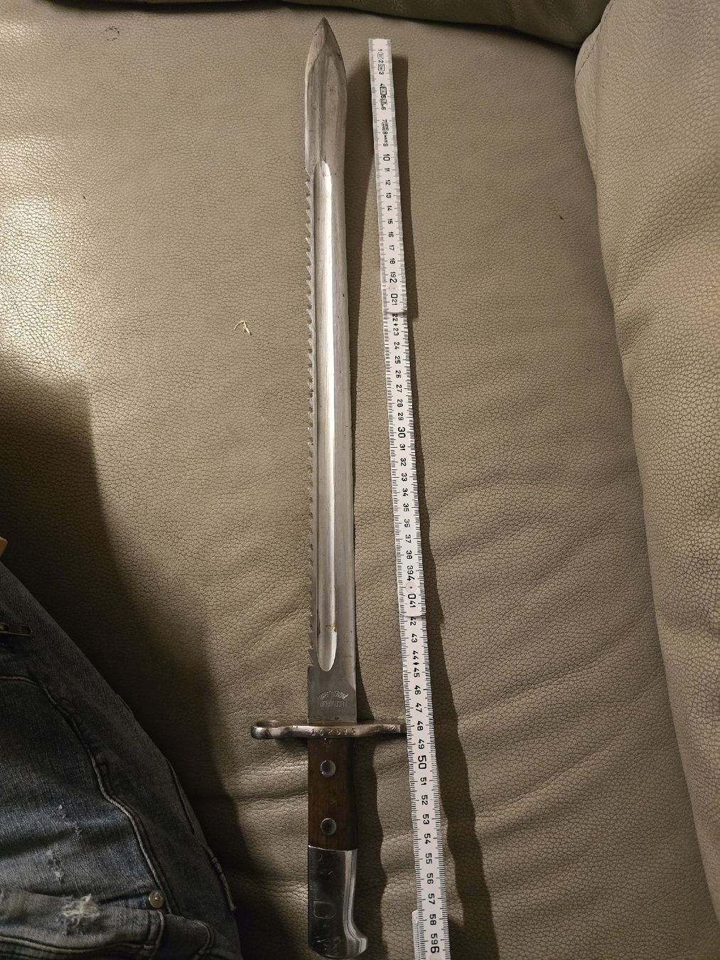 Schweizer Armee Stichwaffen: Schweizer Bajonette mit Wandtafel (D) – Gebraucht aus Rorschach von TimelessTrading 4