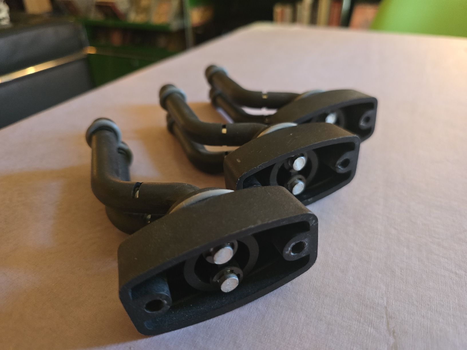 Musikinstrumente: 3 Stk. Gitarren Wandhalter ... – Gebraucht aus Zürich von Antiquedealer 2
