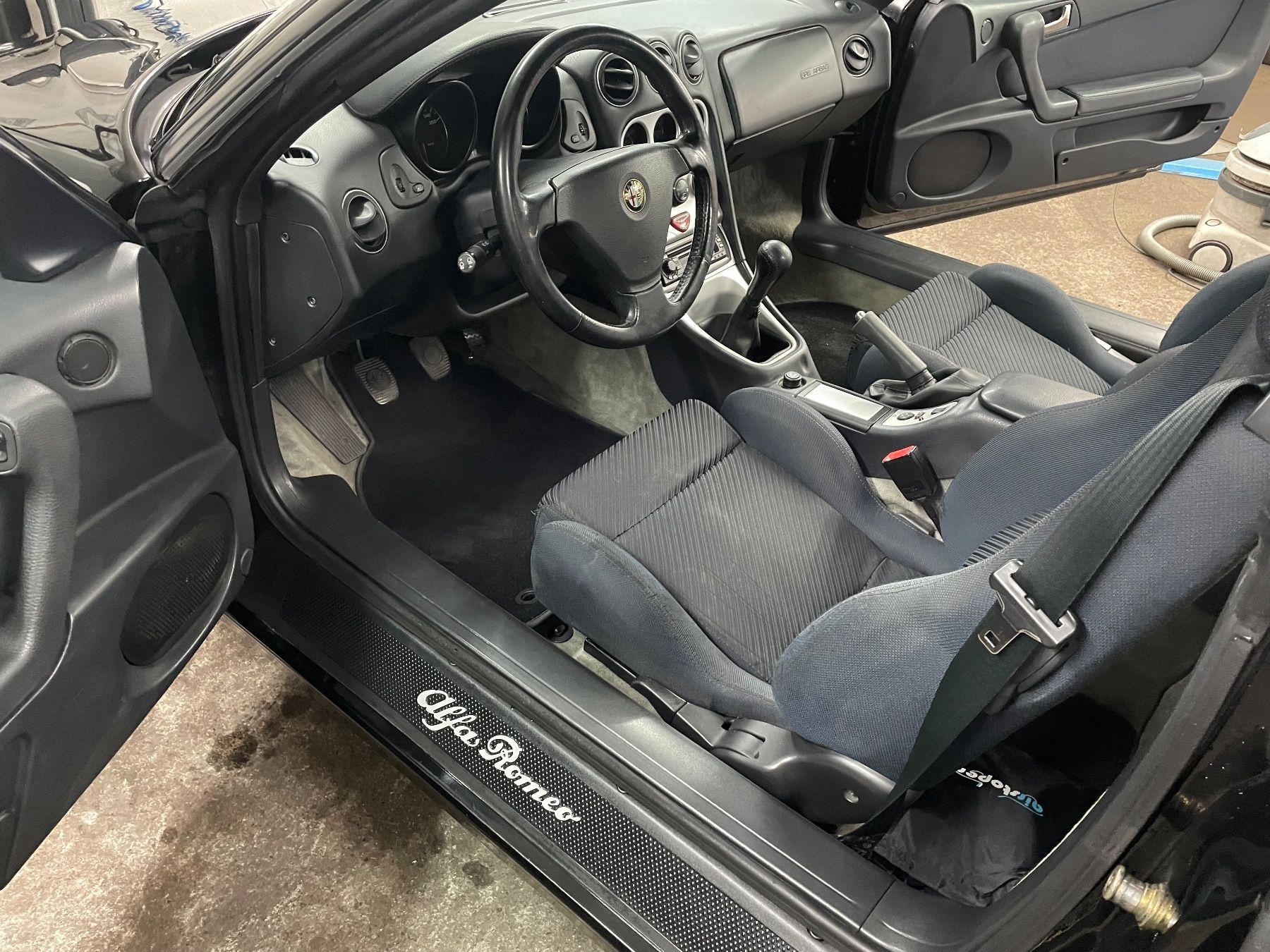 Alfa Romeo Automobili: Alfa Romero Spider 2.0 TS 2001 – Usato da Bern venduto da FOREST62 2