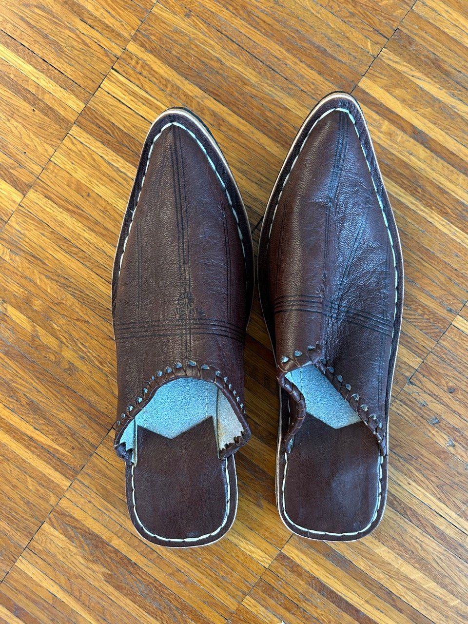 Chaussures femmes: Babouches – D'occasion à Zürich par chrigolo1 1