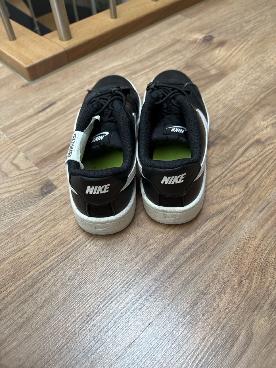Nike Scarpe per ragazzi: Nike Schuhe  – Usato da Wettingen venduto da suk_p9mv 3