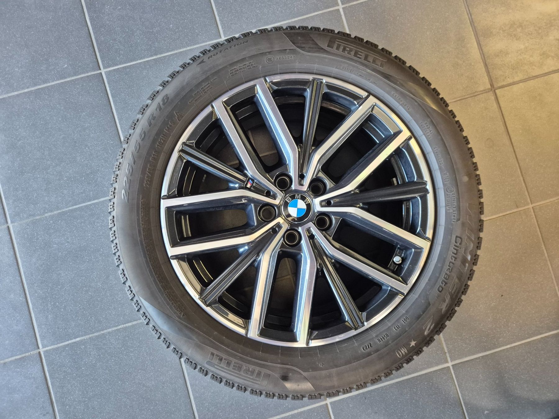 BMW Pneus & Kompletträder: Winterräder 18" BMW X1 – Gebraucht aus Winterthur von WEWi-Ersatzteile