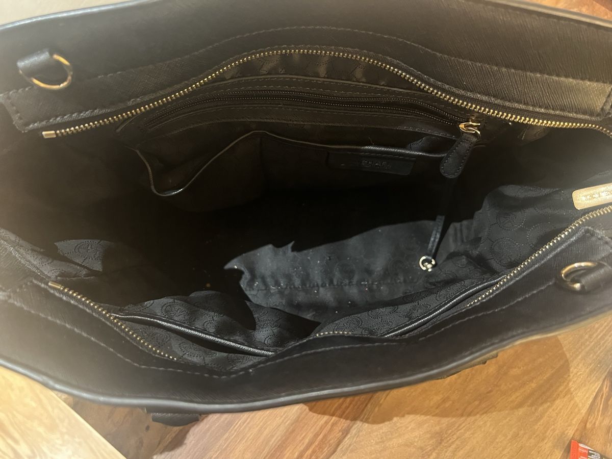 Michael Kors Borse da donna: Michael Kors Handtasche schwarz – Usato da Fällanden venduto da cece_ 1