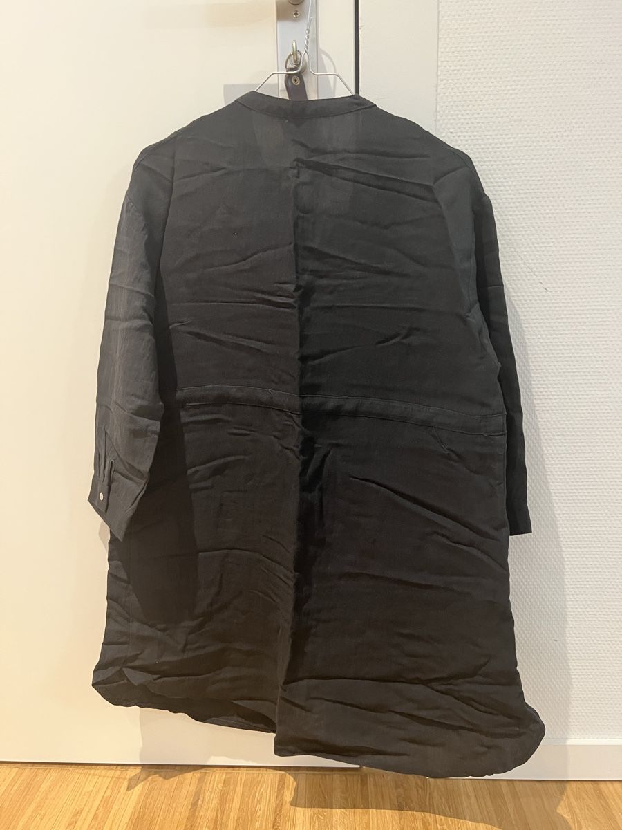 Tuniche: Black tunic – Usato da Adliswil venduto da Marjin 2