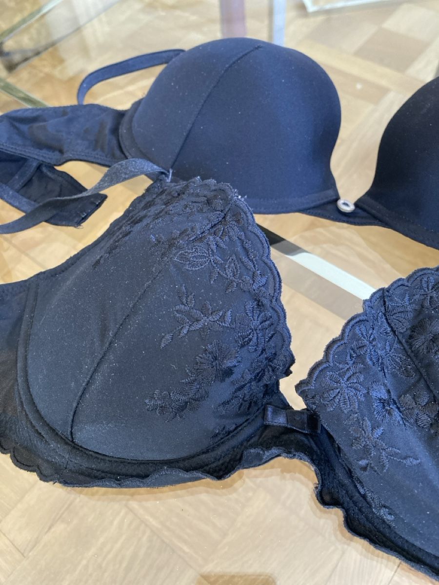 Altra biancheria intima: 2x BHs in Grösse 80 B, schwarz – Usato da Zürich venduto da elegantissima 3