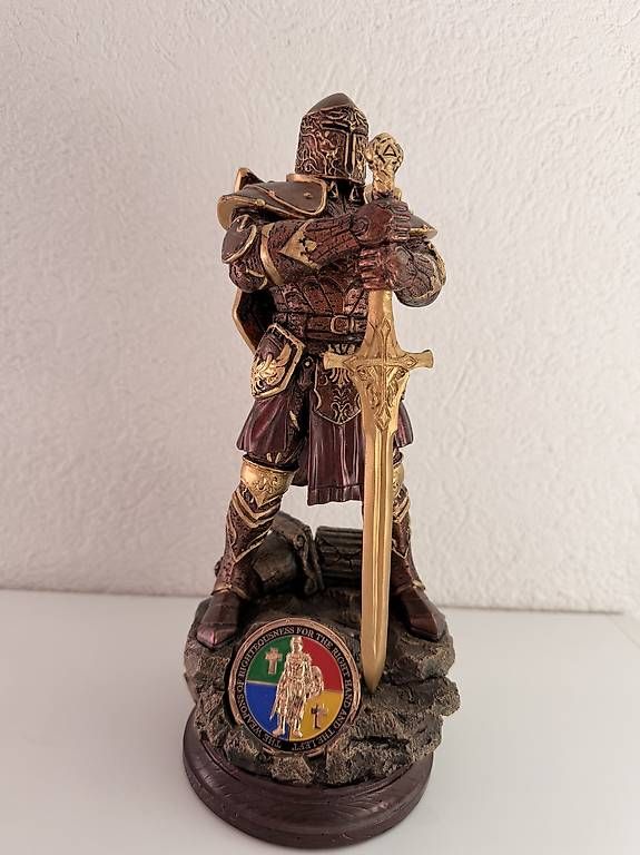 Skulpturen & Statuen: Sculpture en bronze Chevaliers de Dieu – Gebraucht aus Massongex von foc_nkx9 1