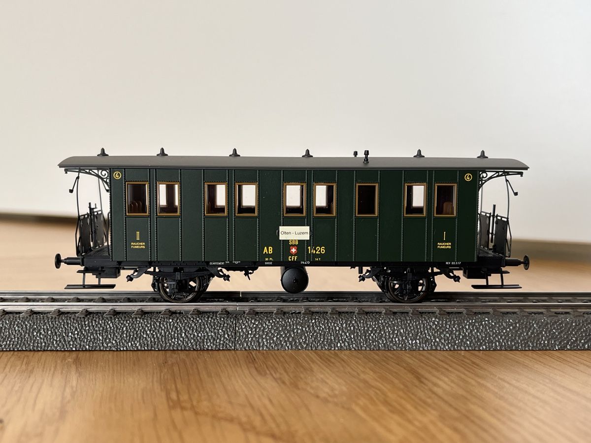 Brawa Modelleisenbahnen: 2 Stk SBB Personenwagen 2 achsig Brawa – Gebraucht aus Basel von Re620_11627 2