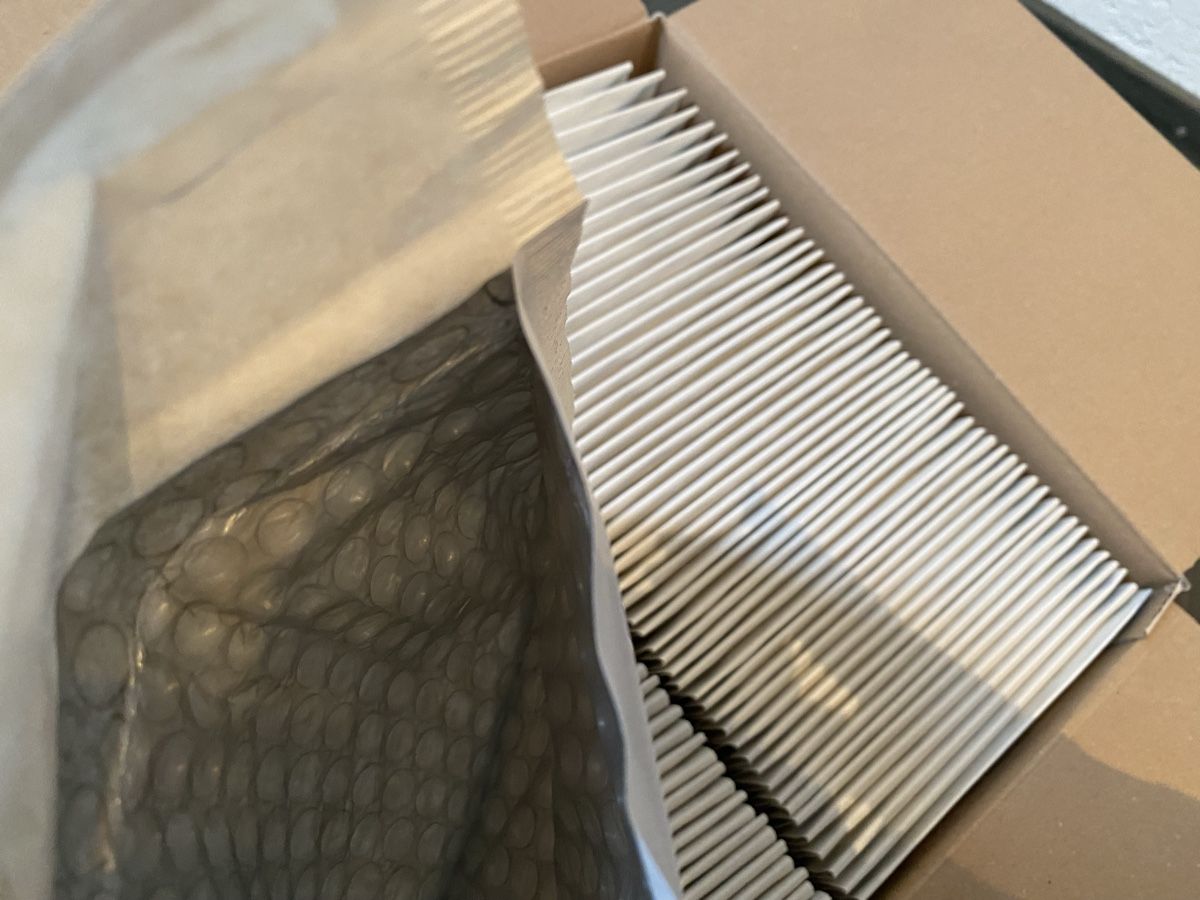 Buste & buste per spedizione: 96 Luftpolsterversandtaschen Couverts  – Nuovo (secondo la descrizione) da Hägglingen venduto da Karin0802 3
