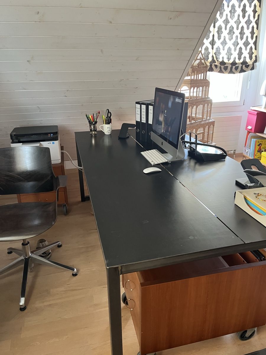 Tavoli: Table en métal anthracite  – Usato da Birmensdorf ZH venduto da Sab5555