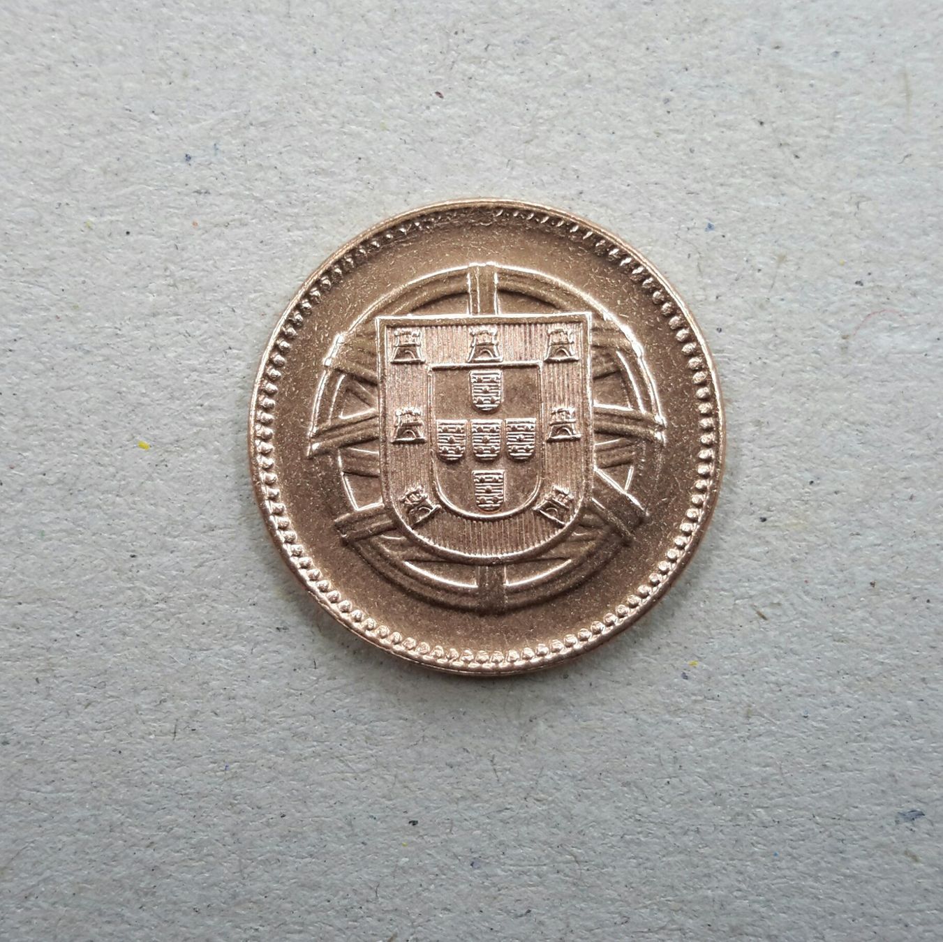 Tutti le monete: 2 Centavos , 1918 , Portugal , Bronze . – Usato da Burgdorf venduto da Olli.34