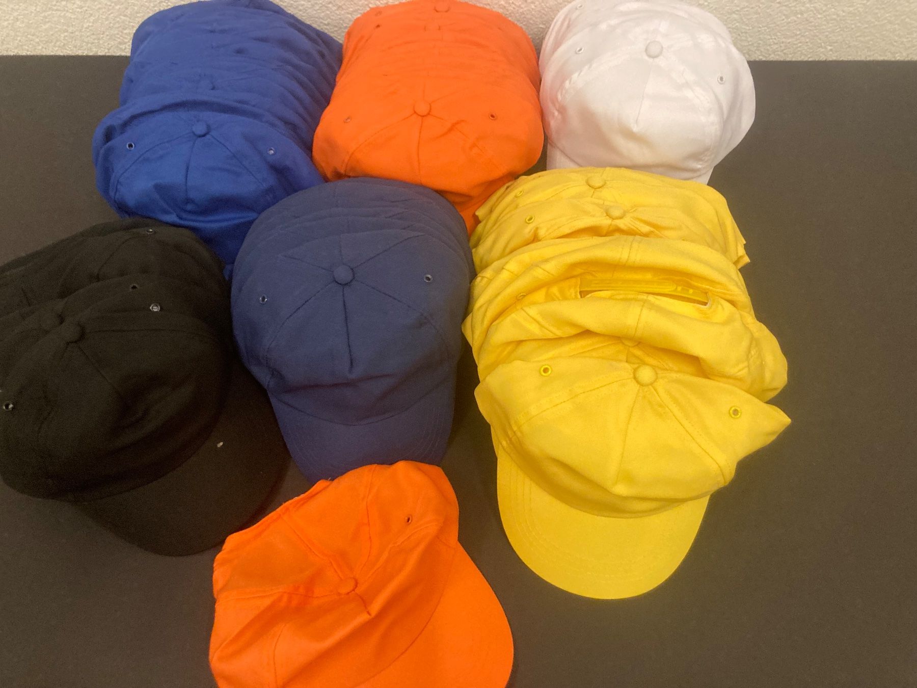 Hüte, Mützen & Caps: Restposten Caps, gemischte Farben, 100 Stück – Neu (gemäss Beschreibung) aus Neuenhof von jorogo 2