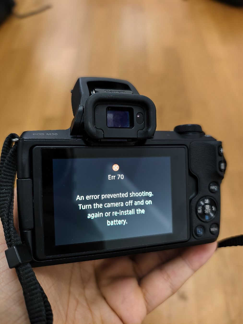 Canon Kamera: Canon EOS M50  – Defekt aus Romanshorn von TOPPRICEE 3