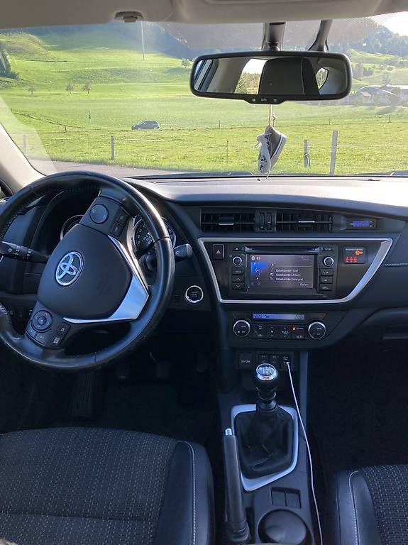 Automobili: Toyota Auris 1,6 Benzin  – Usato da Luzern venduto da luchs010 4