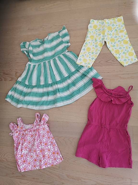 Lotti & Set di vestiti: Kleiderpaket Sommer Mädchen Gr. 110-116 – Usato da Ostermundigen venduto da lid_sg9q 4