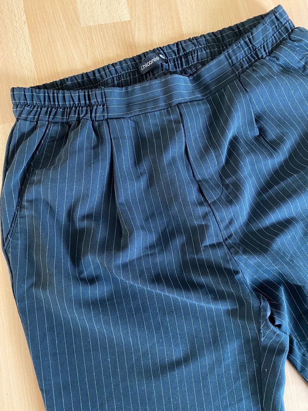 Hosen: Stoffhose grau weiß gestreift Gr M – Gebraucht aus Zürich von Herbion1 3
