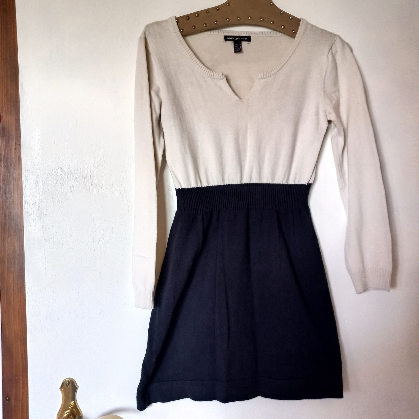 Kleider: Robe 👗 MANGO BASICS  taille M convient plutôt à la taille S – Gebraucht aus Dompierre FR von fat_xth5
