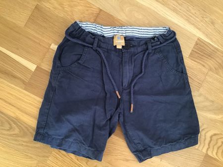 Sommerhose ist,aus Baumwolle und Leinen Gr. 110/116 .Guten Z