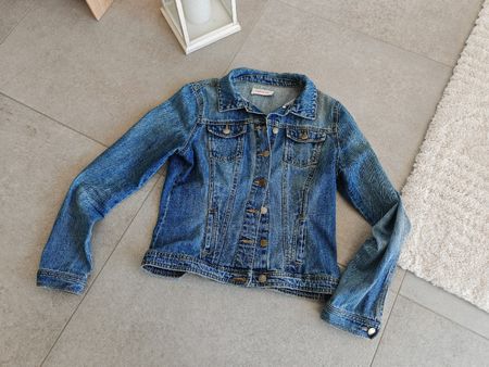 Veste en jean légère – Taille M – Parfaite pour l'été!
