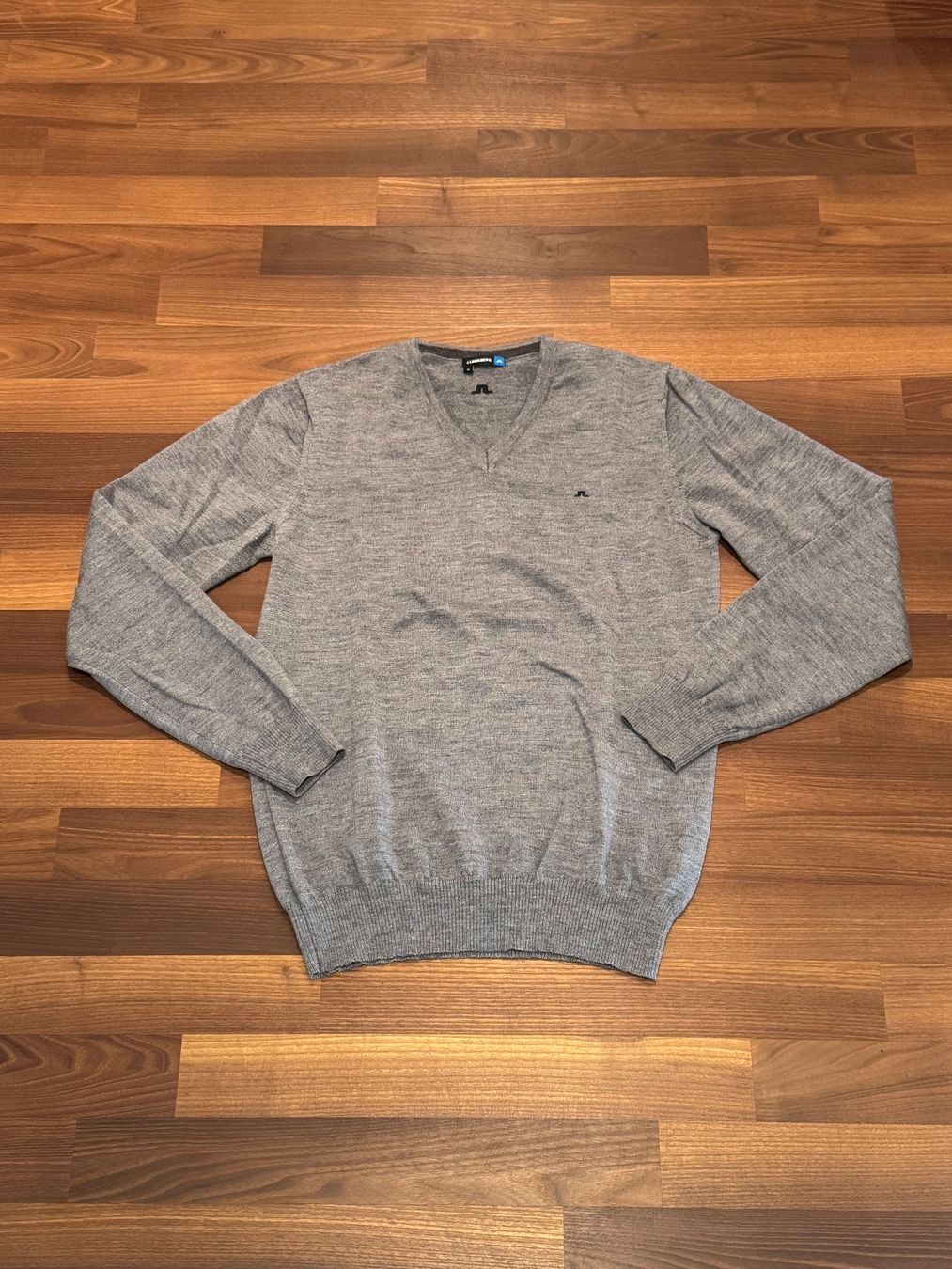 Lindeberg Pulls & Sweat-shirts: J.Lindeberg Merino V-Neck Pullover – D'occasion à Gränichen par lixil 1
