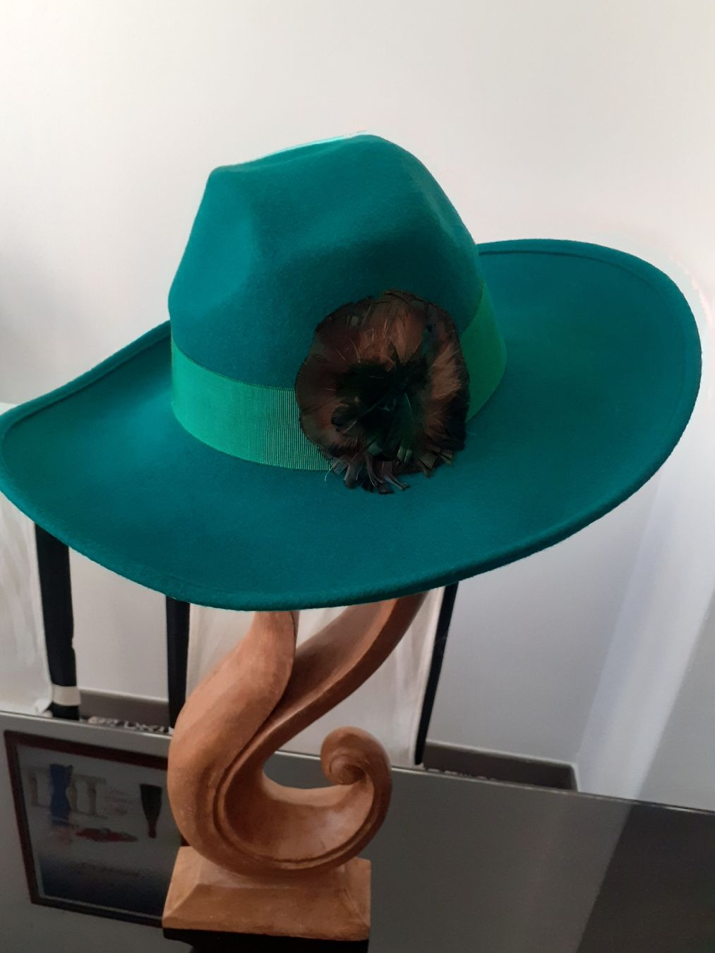 Copricapi, berretti & cappellini: Cappello invernale verde vintage – Usato da Morbio Inferiore venduto da vin_fdj2
