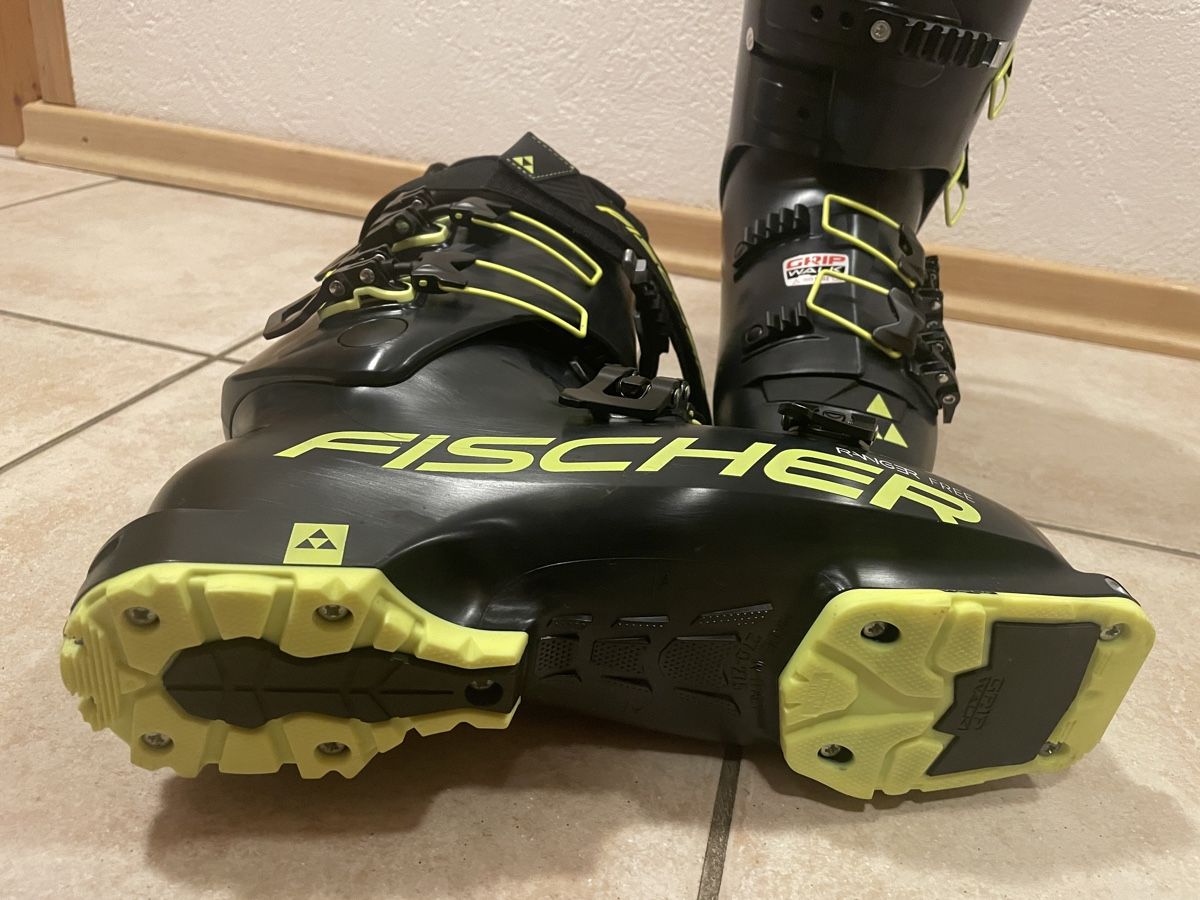 Fischer Herrenschuhe: Skischuh Fischer 100 Flex,Gr 43 – Neu (gemäss Beschreibung) aus Matten(St.Stephan) von hjkl000