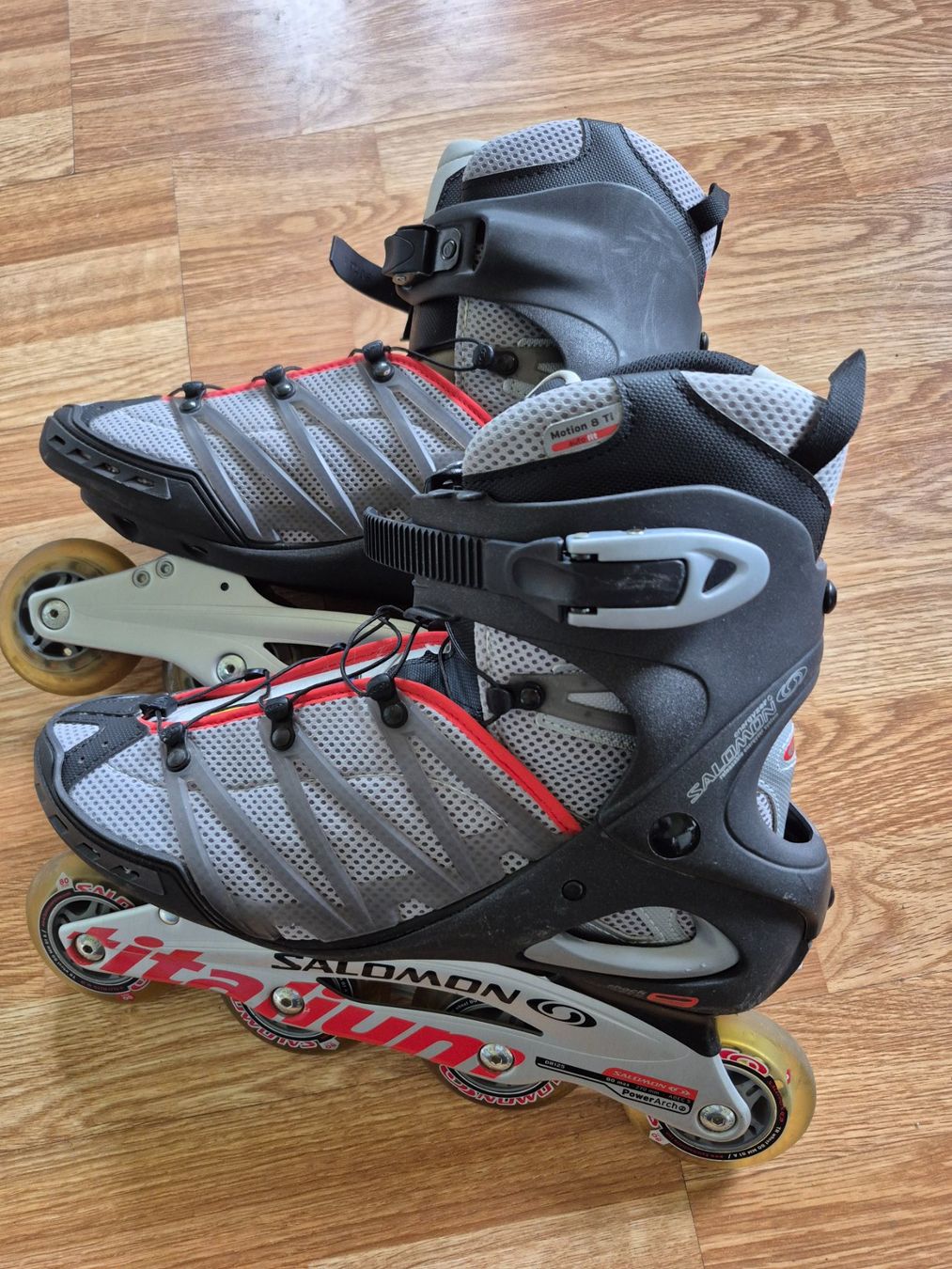 Salomon Pattini in linea & Pattini a rotelle: Inlineskates Salomon – Usato da Schönenberg ZH venduto da Split