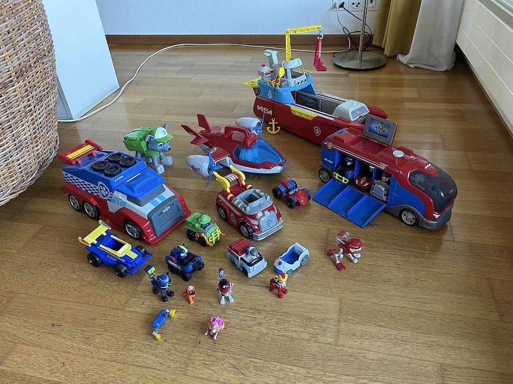 Giocattoli: Paw Patrol Set – Usato da Luzern venduto da sarafina2