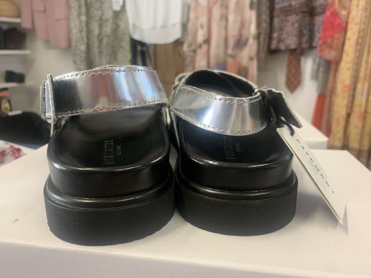 Scarpe da donna: Neu Silber Sandalen PAVEMENT NP 169.- – Nuovo (secondo la descrizione) da Unterseen venduto da jpowers1971 2