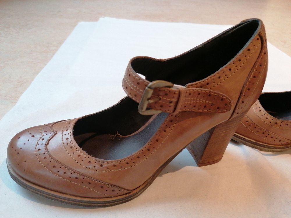 Chaussures femmes: Alessandro Bonciolini Gr. 41 Riemchen Pumps Leder – D'occasion à Klingnau par vollmond36 2