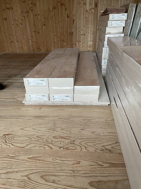 Rivestimenti per pavimenti: Laminatboden Buche 6mm – Nuovo e nell'imballaggio originale da Wölflinswil venduto da R.Jehle 1