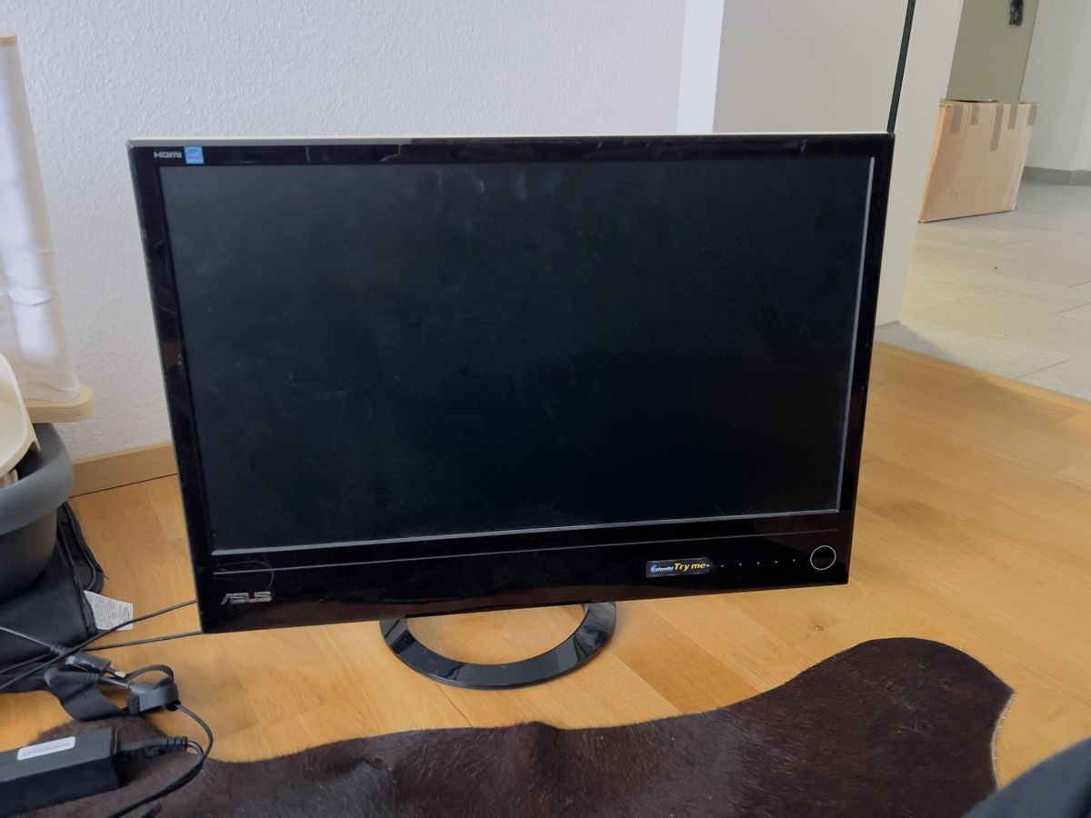 Asus Monitor: PC / Monitor – Usato da Känerkinden venduto da luisaknop