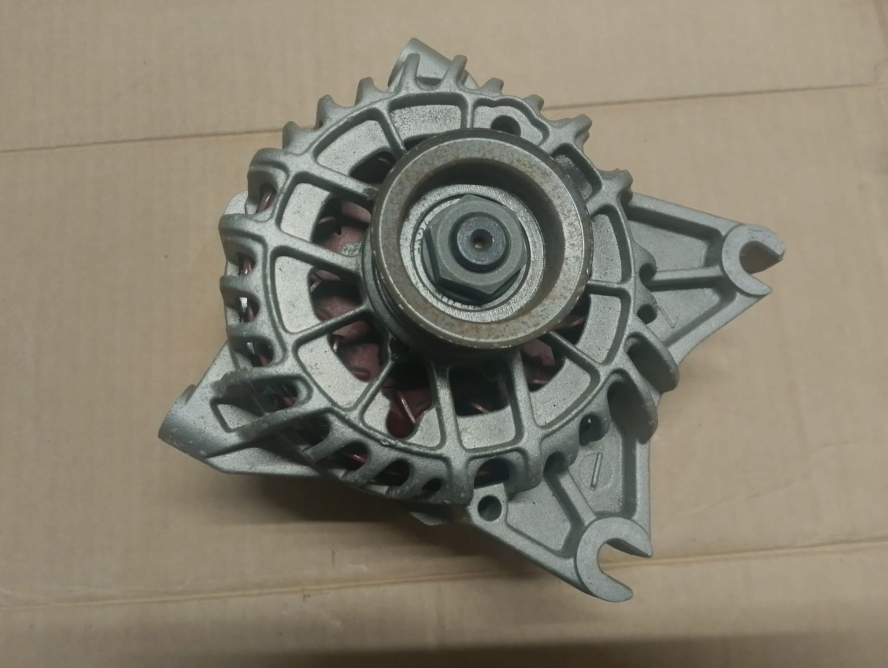 Ford Tutti pezzi di ricambio auto: Ford Mustang  Alternator – Usato da Niedergösgen venduto da usc_tt5r
