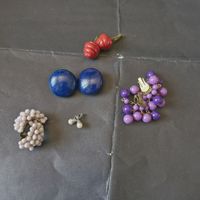 lot boucles d'oreilles à clip et bouton de manchette