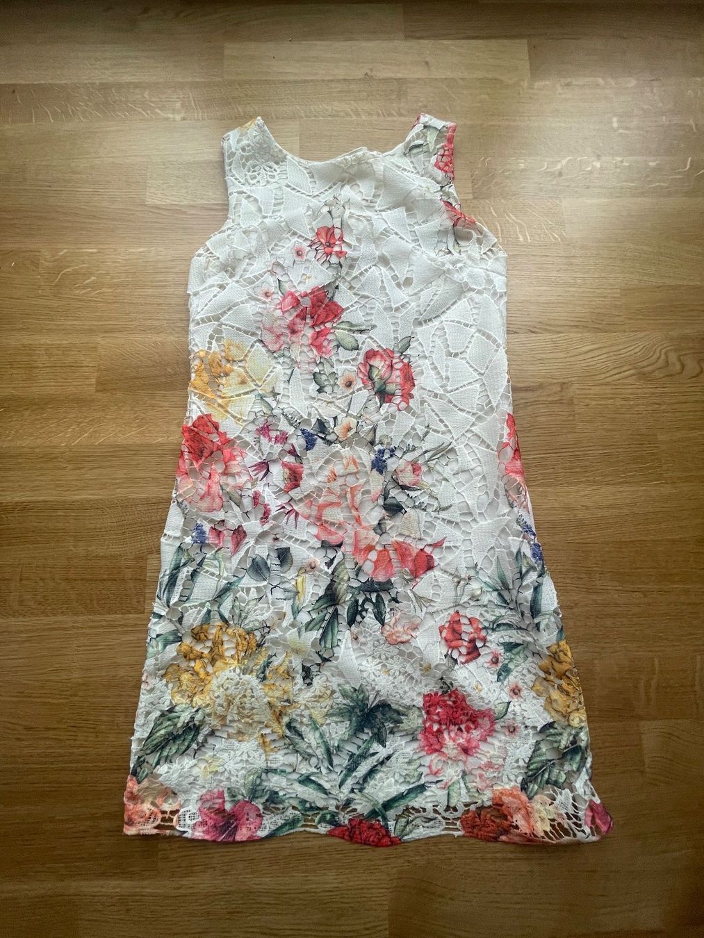 Robes: Geblümtes Leinenkleid – Neuf (Voir description) à Zürich par EMB10