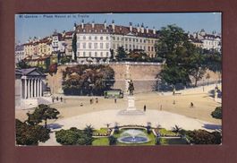 GENEVE - Place Neuve et la Treille - 1945 // pli //