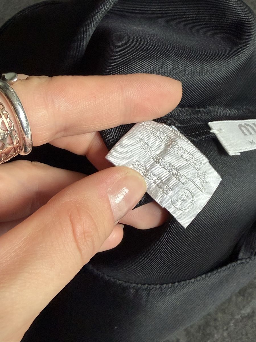 Miu Miu Tops: Miu Miu Top Schwarz Grösse 44 – Neu (gemäss Beschreibung) aus Zürich von megastored 4