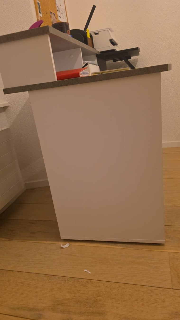 Schreibtische: Burotisch – Gebraucht aus Haslen GL von zol_q9yh 1