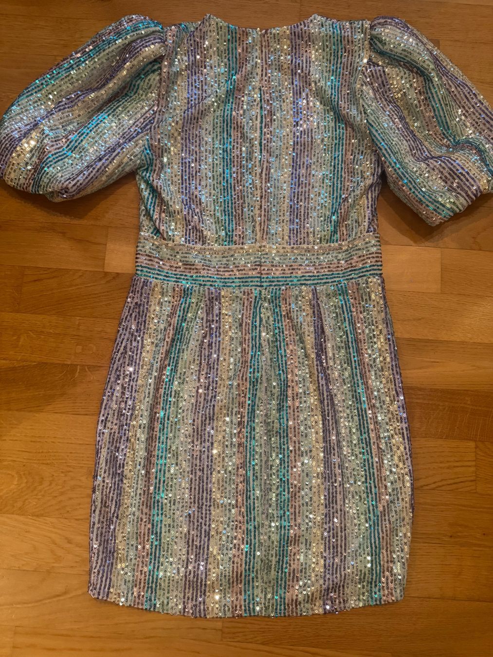 Kleider: Partykleid mit Pailletten – Gebraucht aus Baden von EvaW02 1